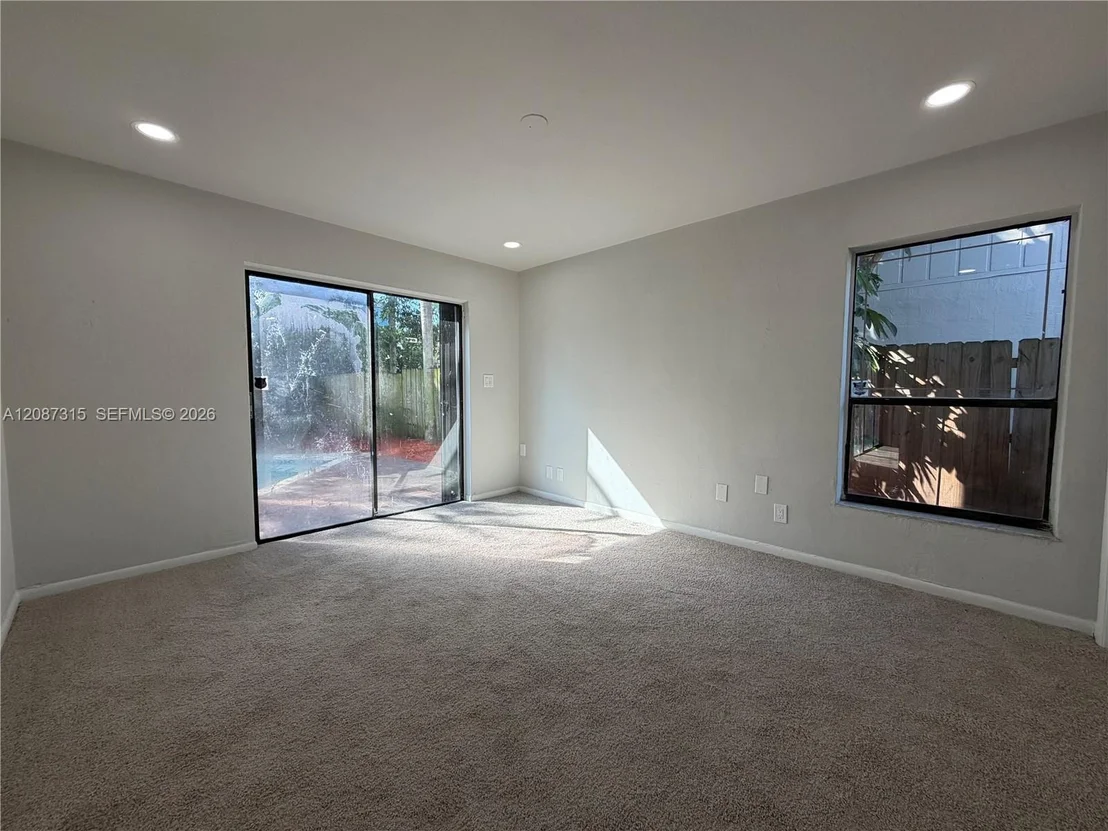 Photo of 2496 Douglas Ave