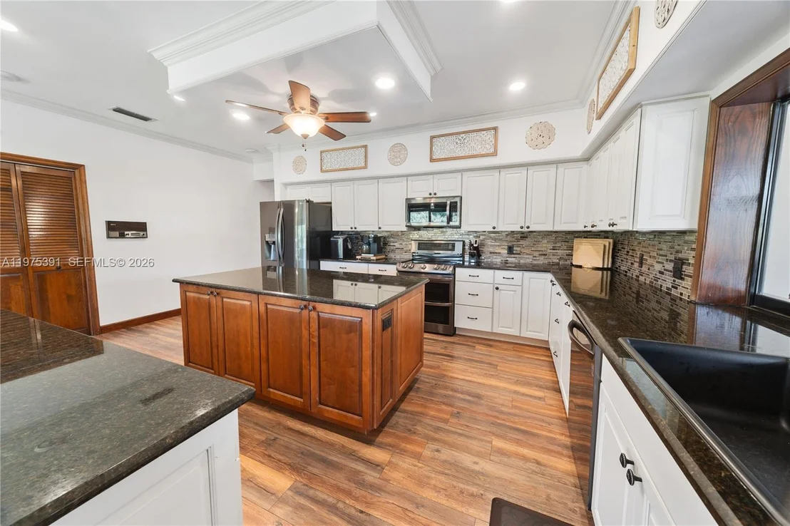 Photo of 1872 SE Colony Way