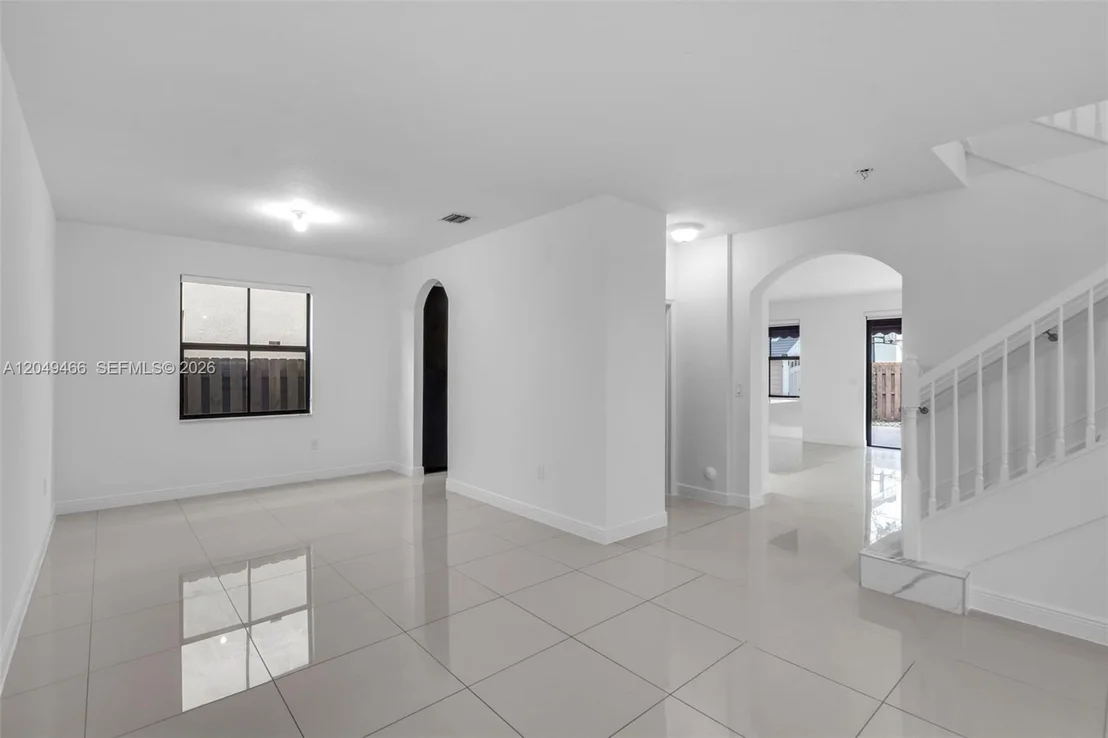 Photo of 8850 NW 99th Path