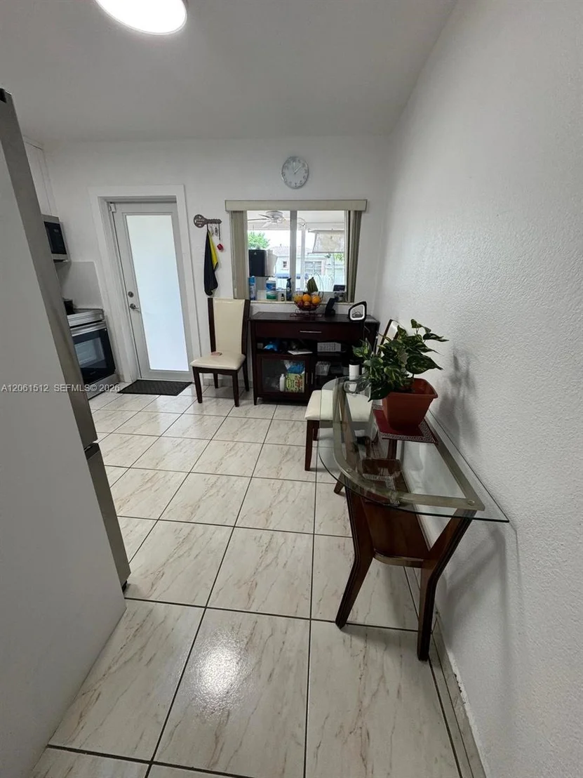 Photo of 80 W 56th St