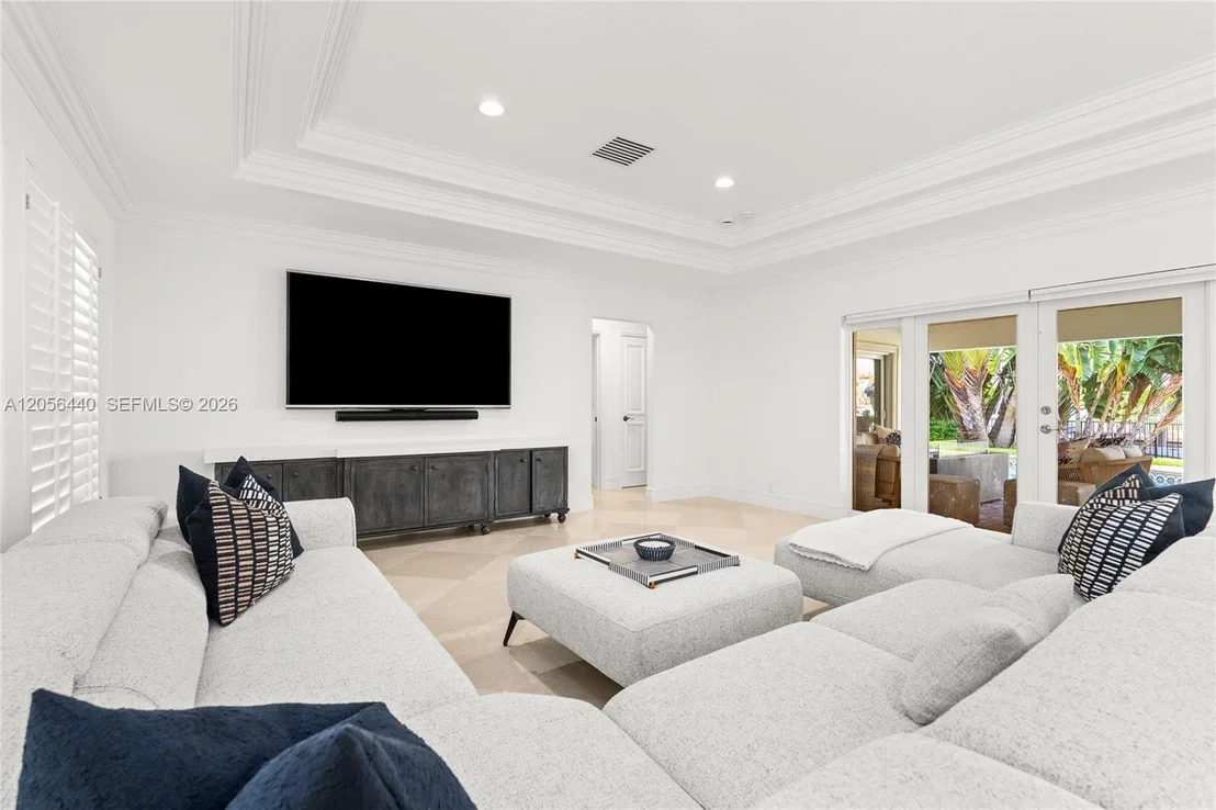 Photo of 18 Eleuthera Drive