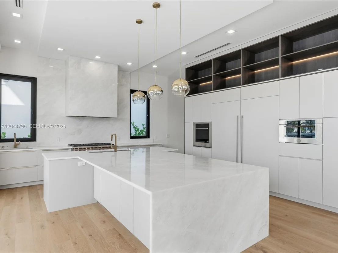 Photo of 2 Sunset Ln
