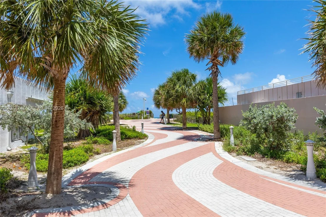 Photo of Unit 607 at 401 Ocean Dr