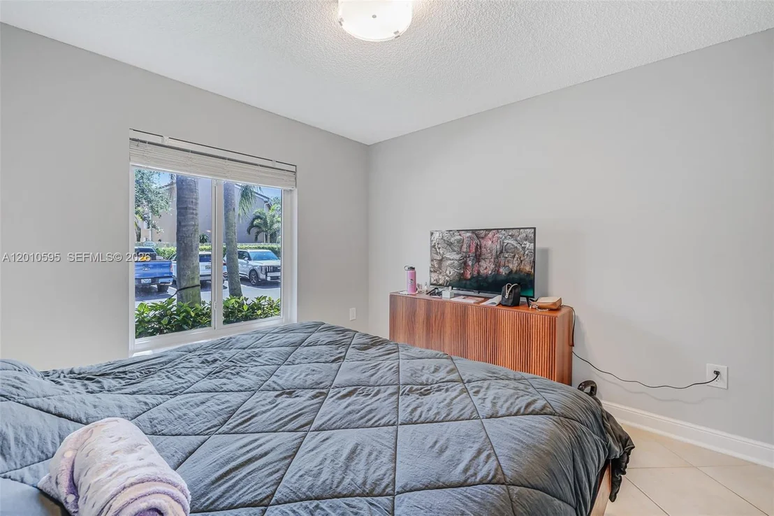Photo of 1065 Weeping Willow Way