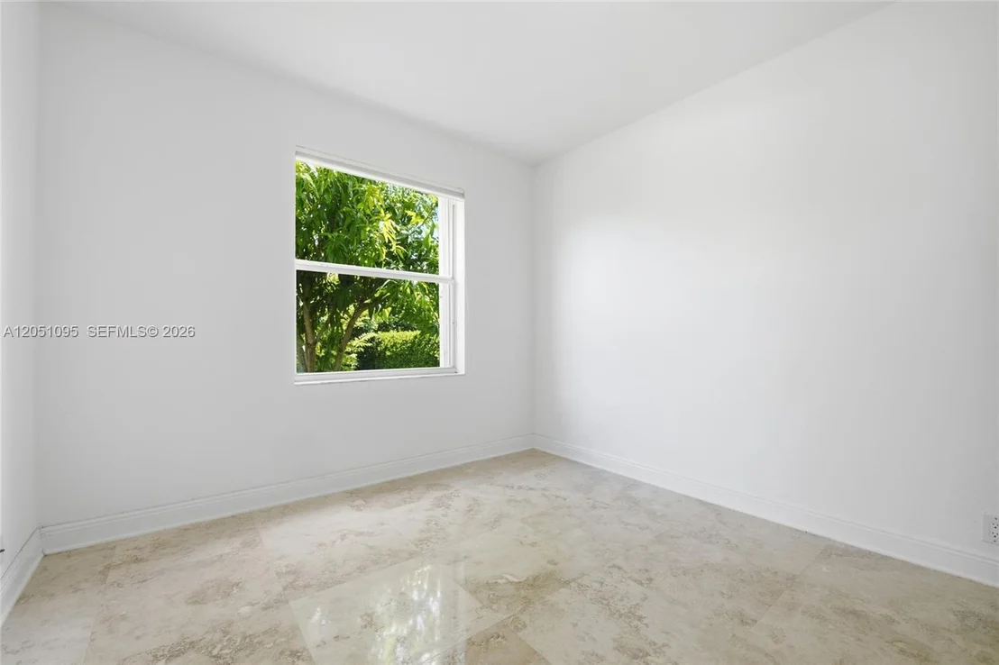 Photo of 2667 Palmer Pl