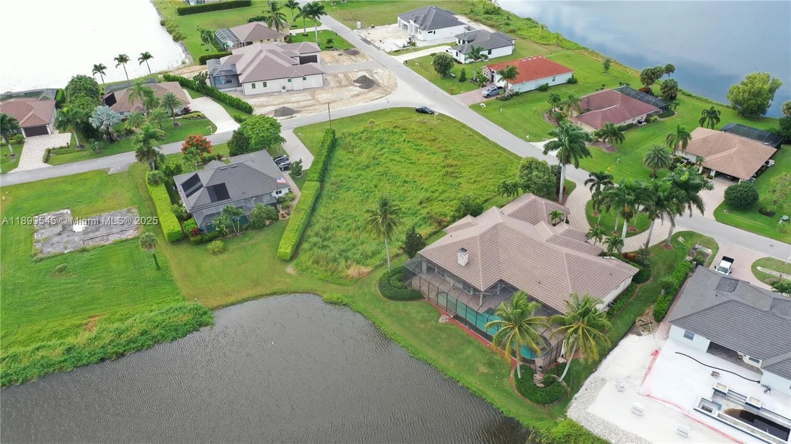 Photo of 18018 Royal Hammock Blvd