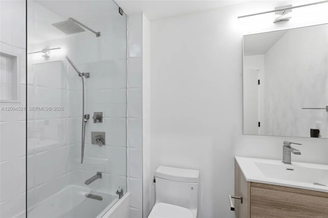 Photo of Unit 4103 at 244 Biscayne Blvd