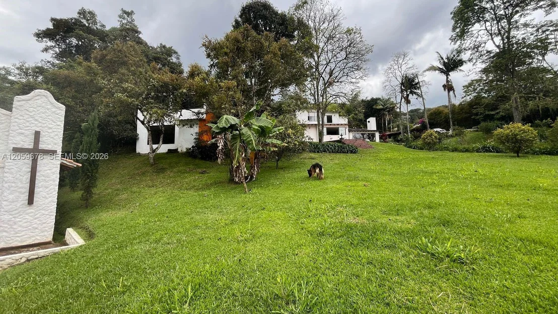Photo of 123 El Retiro