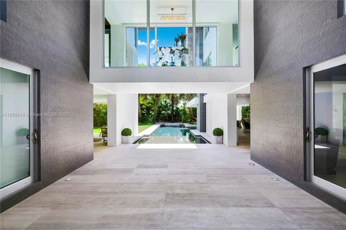 Photo of 545 SABAL PALM