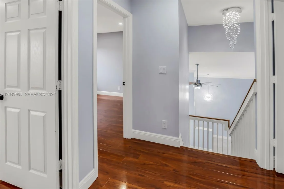 Photo of 7569 Parkside Ln