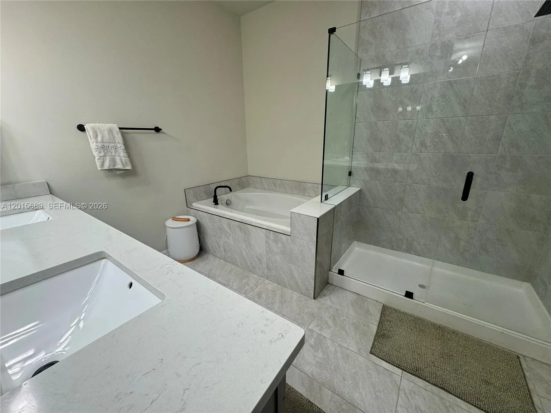Photo of 2162 Appleton Cir N