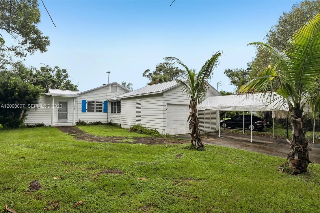 Photo of 3039 Sunrise Boulevard