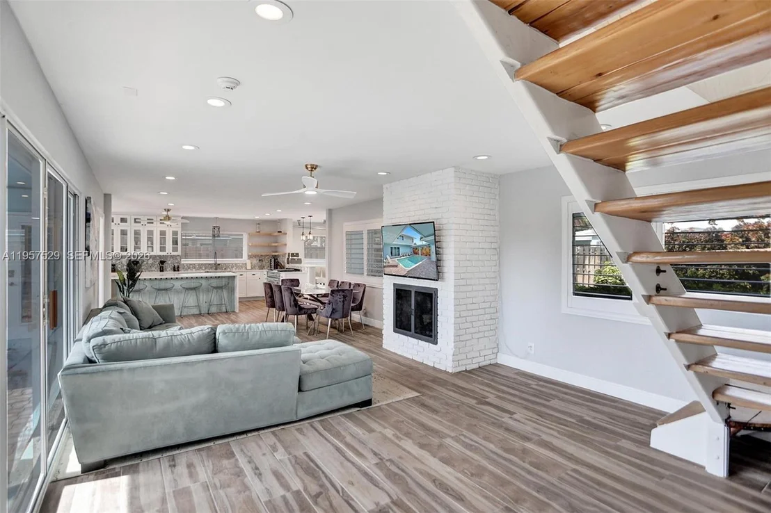 Photo of 1341 SE 7th Ave