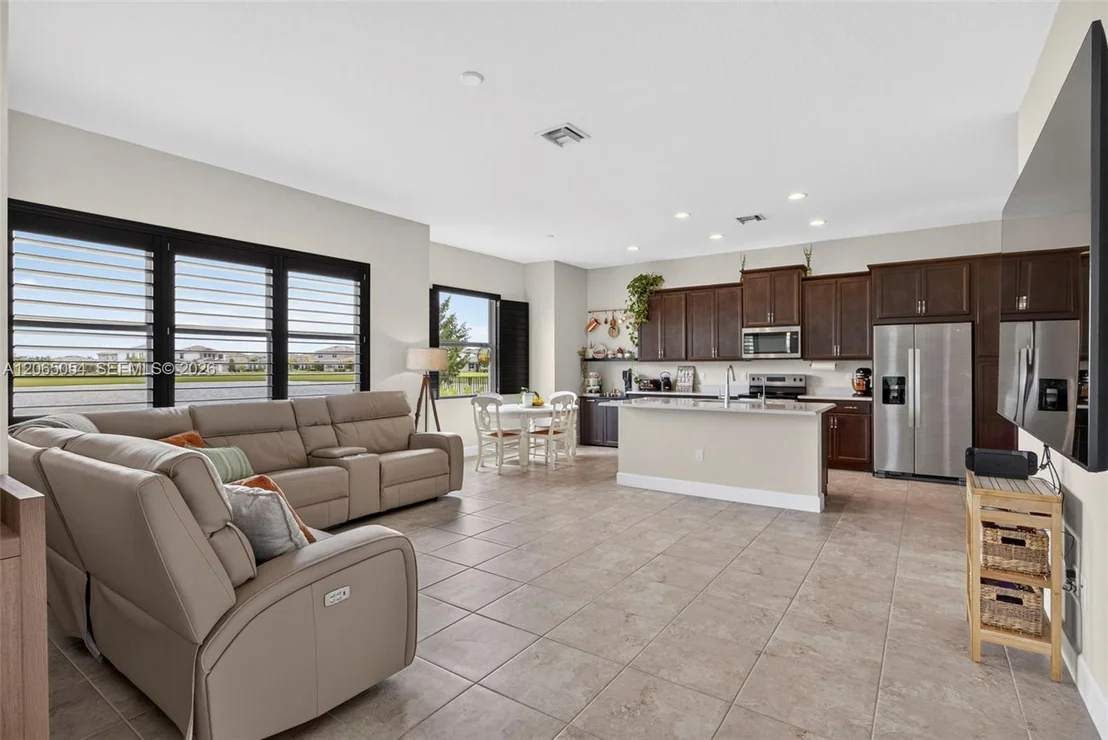 Photo of 5691 Bristlecone Commoms