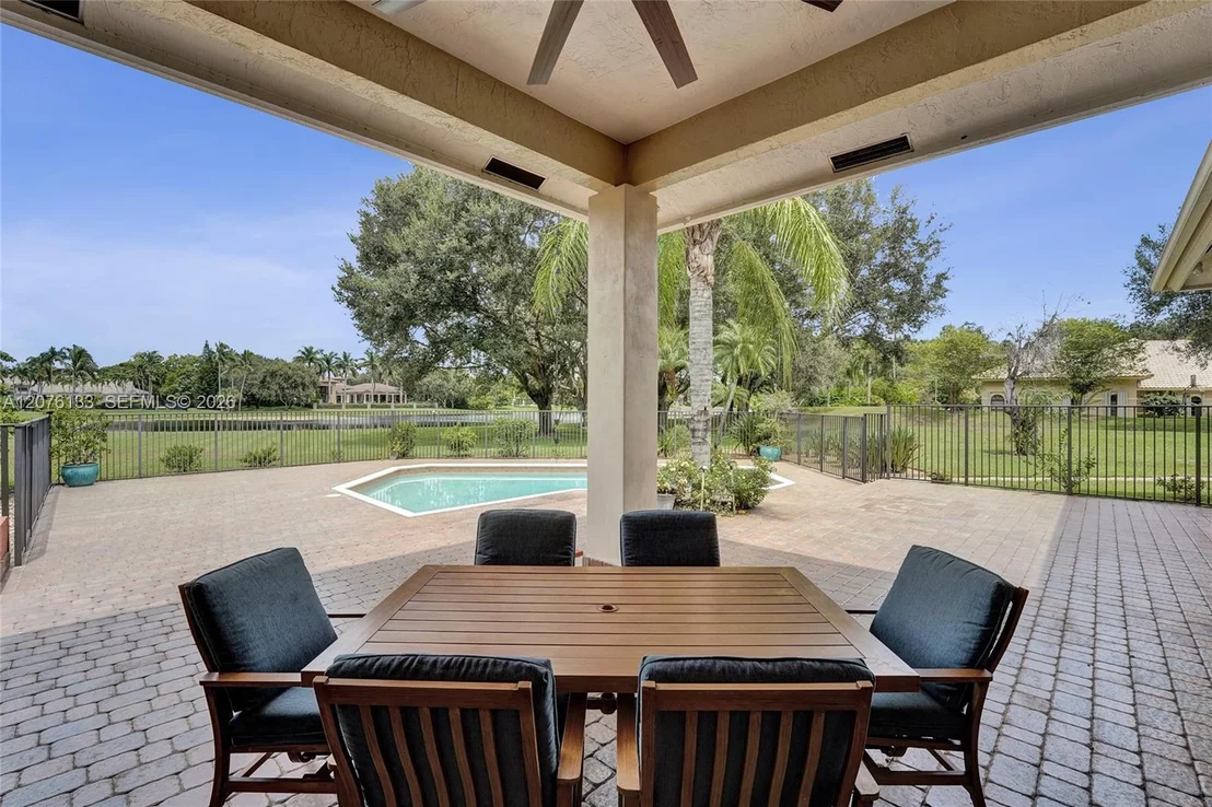 Photo of 2725 Hunter Rd