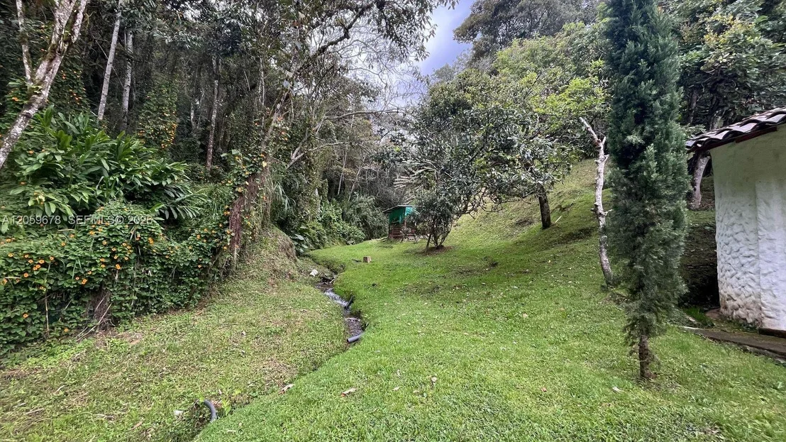 Photo of 123 El Retiro