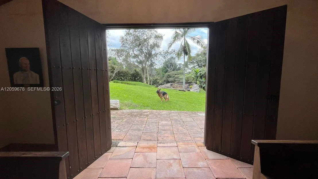 Photo of 123 El Retiro