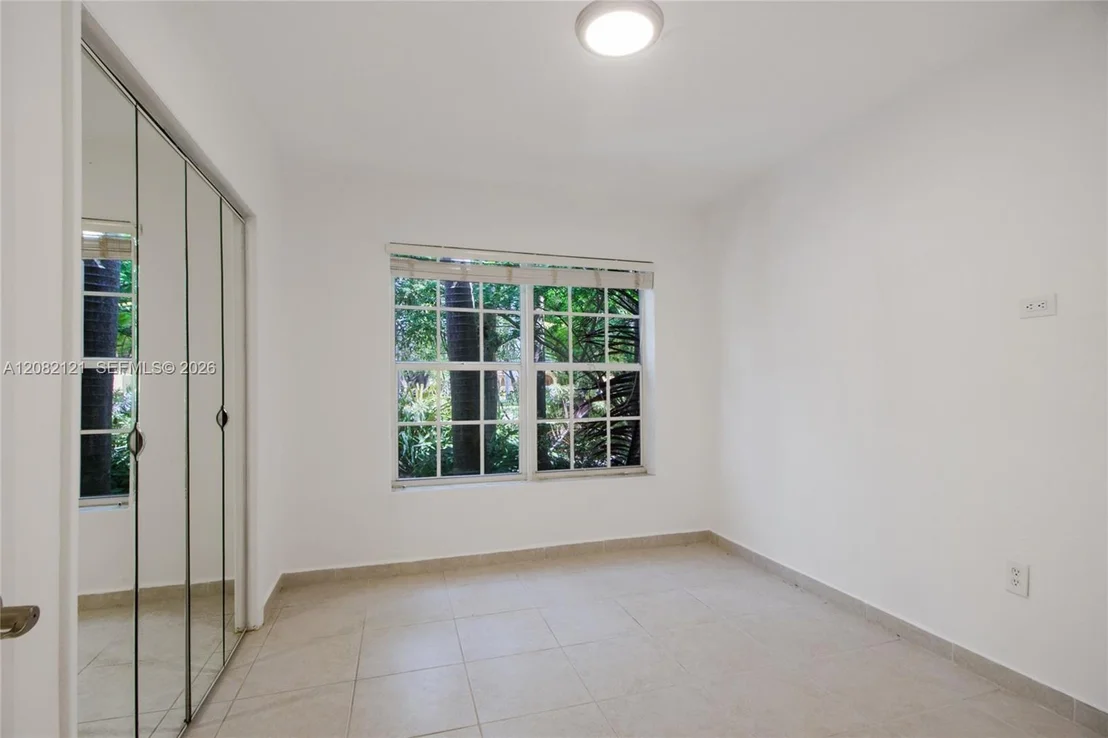 Photo of 119 Harbor Dr