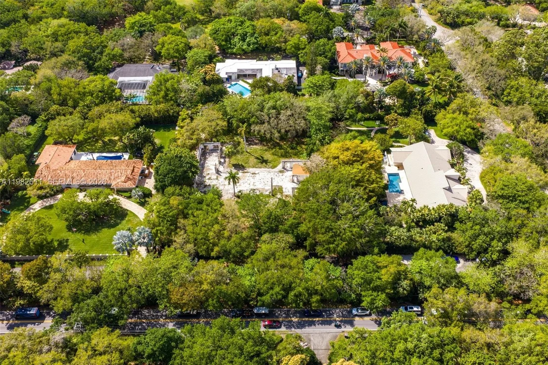 Photo of 10550 Old Cutler Rd