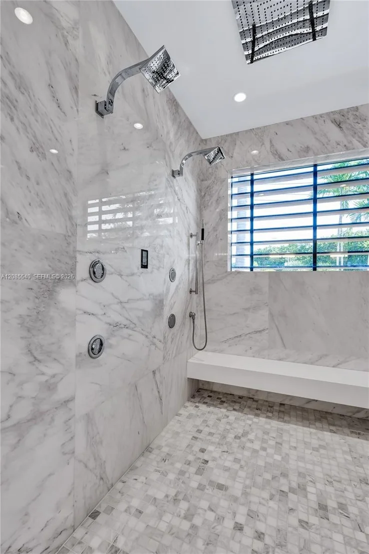 Photo of 2802 Prairie Ave