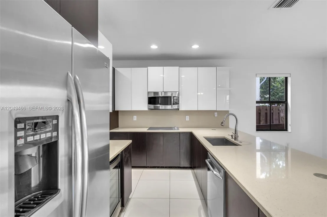 Photo of 8850 NW 99th Path