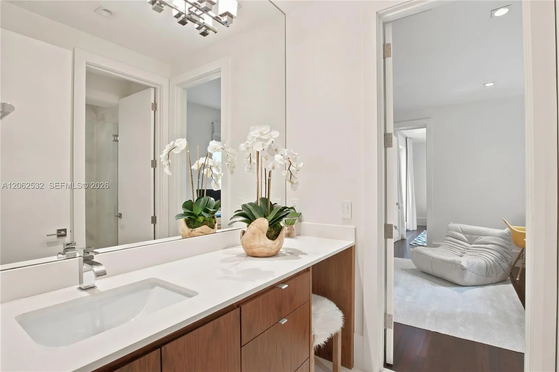 Photo of 2820 Brickell Ave