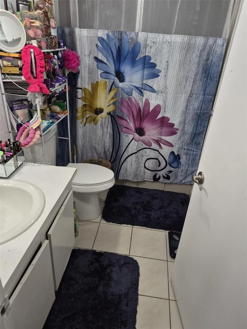 Photo of Unit 301 at 8010 Hampton Blvd