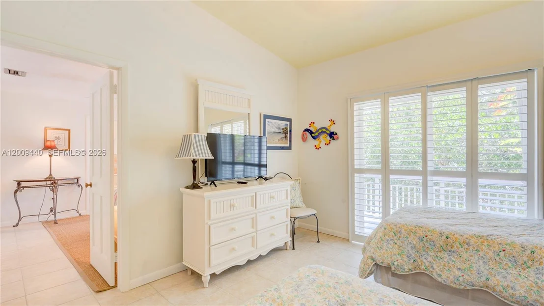 Photo of 1101 Mastic Street