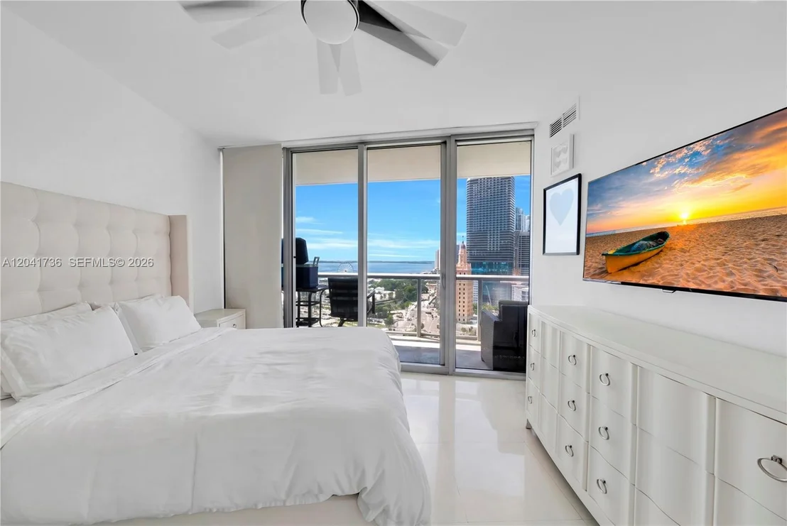 Photo of Unit 2101 at 888 Biscayne Blvd