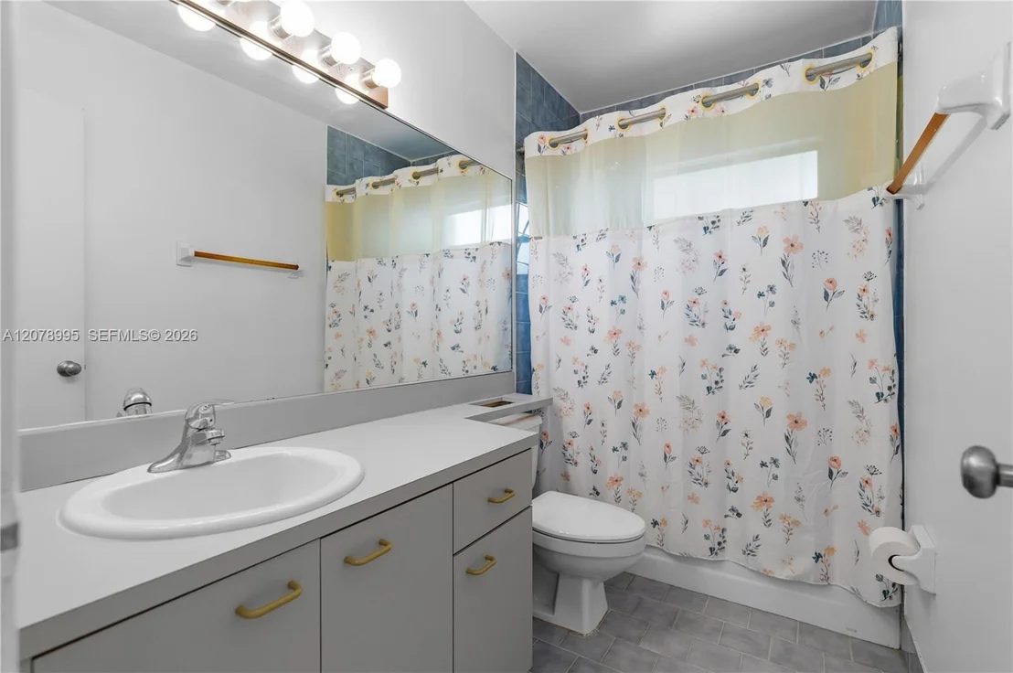 Photo of 6633 NW 176th Ter