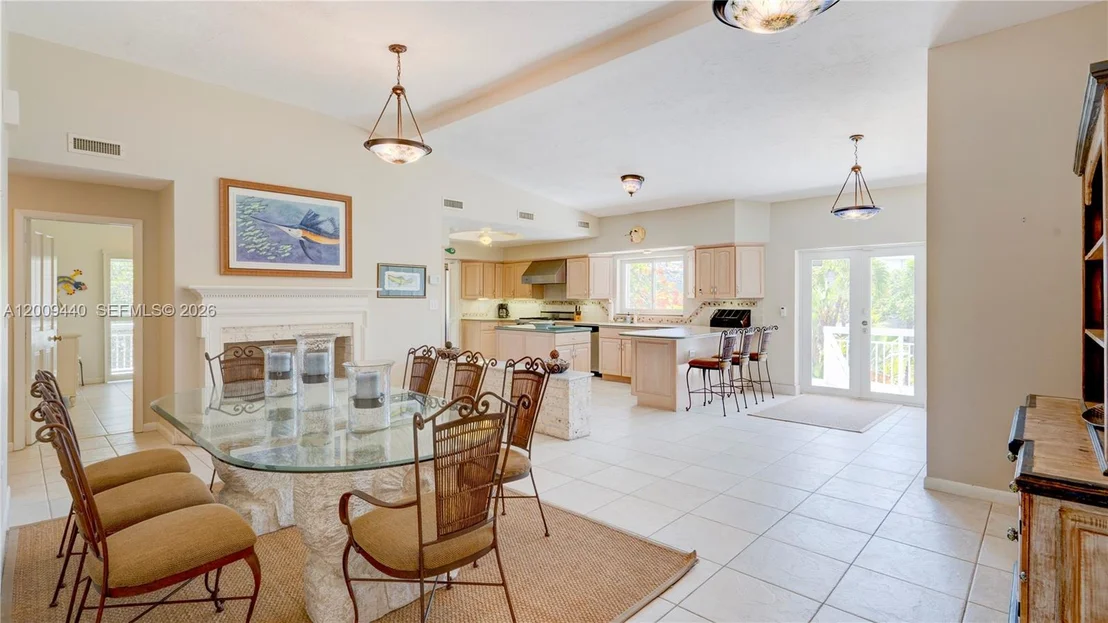 Photo of 1101 Mastic Street