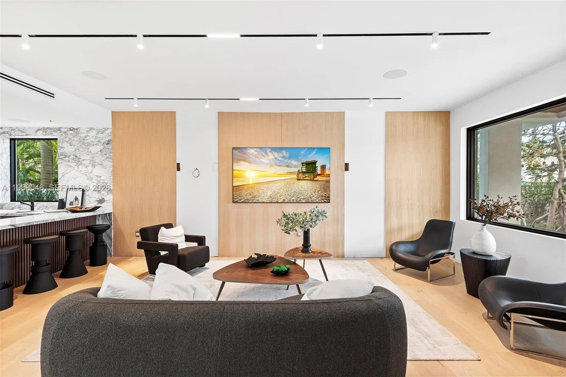 Photo of 128 Ocean Blvd