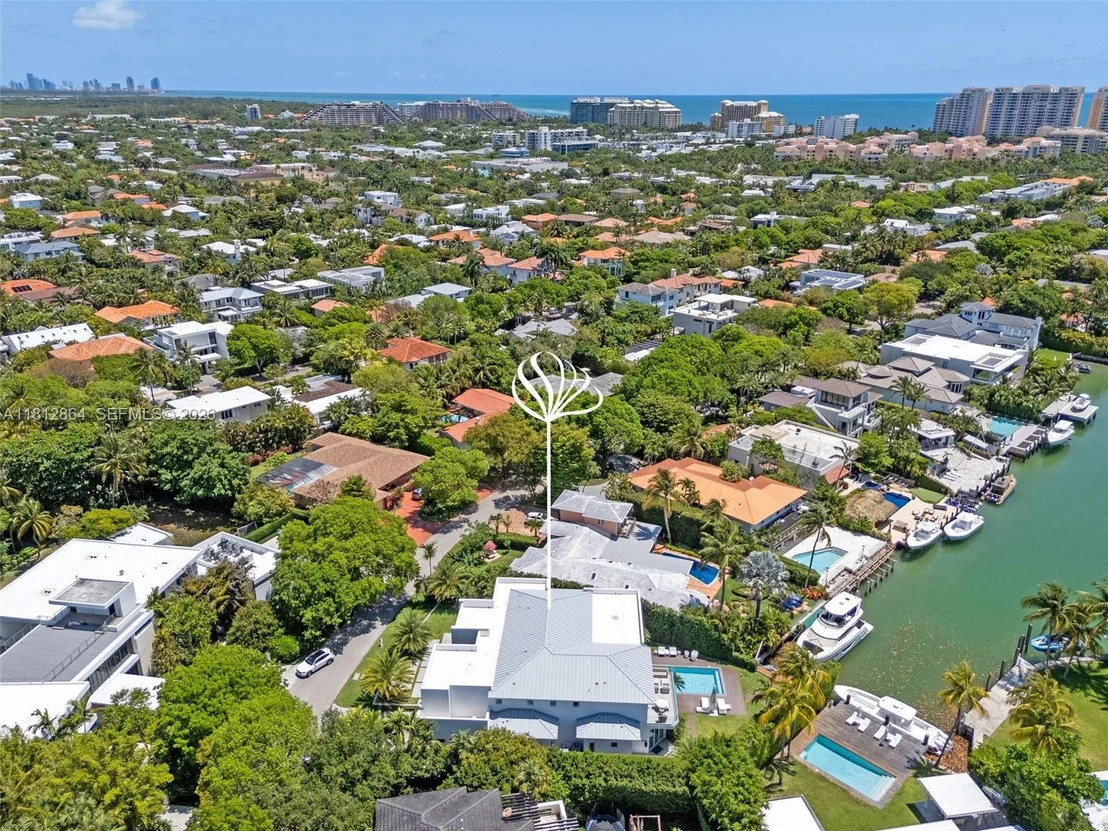 Photo of 420 Island Dr