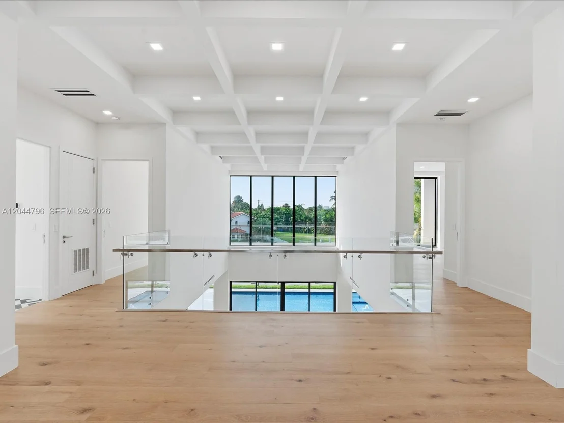 Photo of 2 Sunset Ln