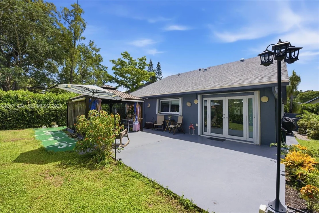Photo of 3913 NW 72nd Ln
