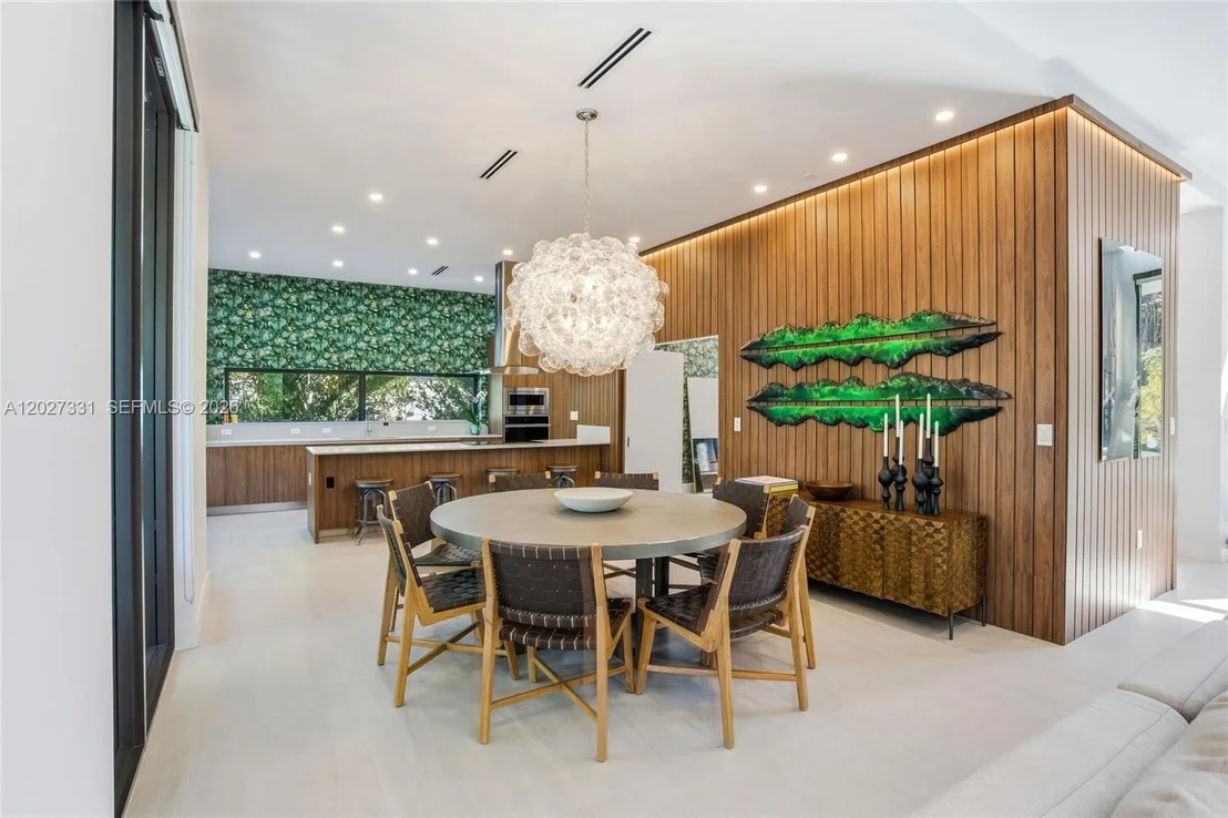 Photo of 4354 Alton Rd