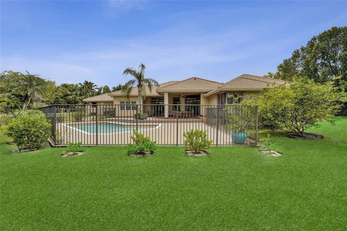 Photo of 2725 Hunter Rd