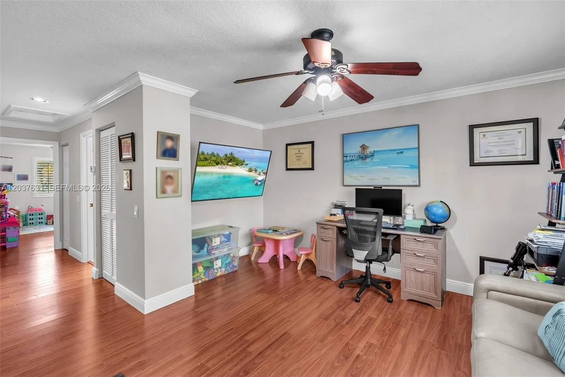 Photo of 4110 Laurel Ridge Cir