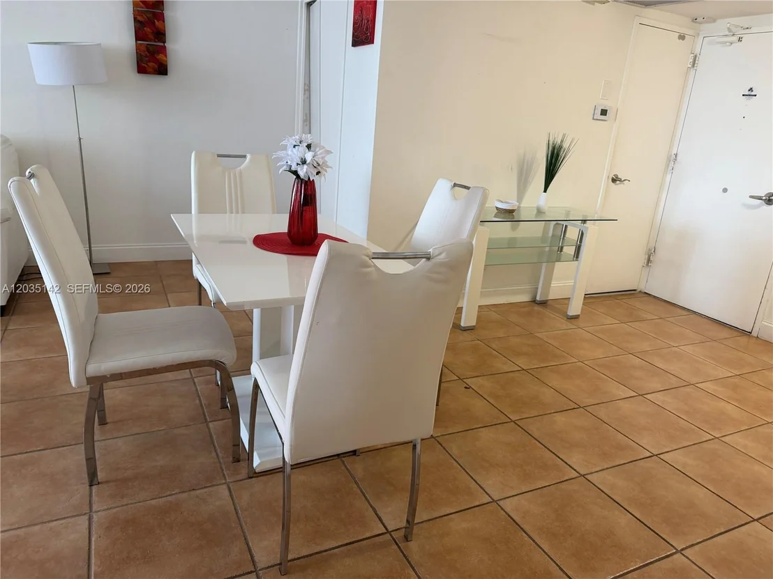 Photo of Unit 310 at 5161 Collins Ave