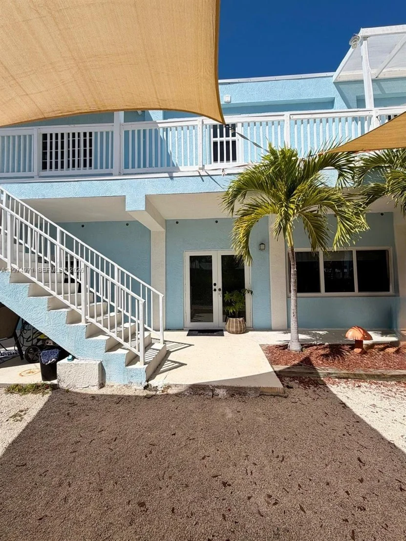 Photo of 212 Banyan Ln