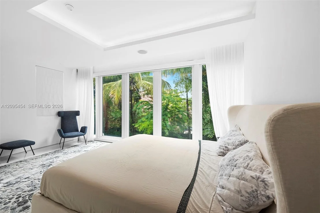 Photo of 480 Ocean Blvd