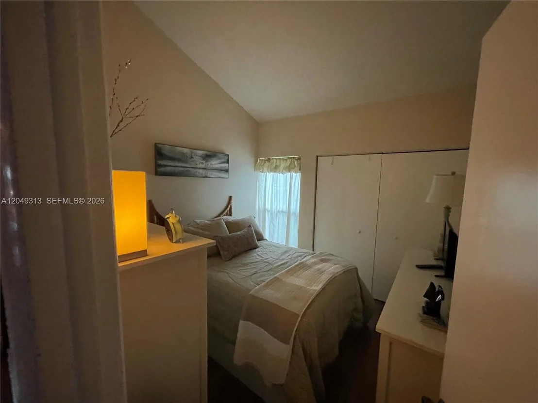 Photo of 2811 Devonwood Ave