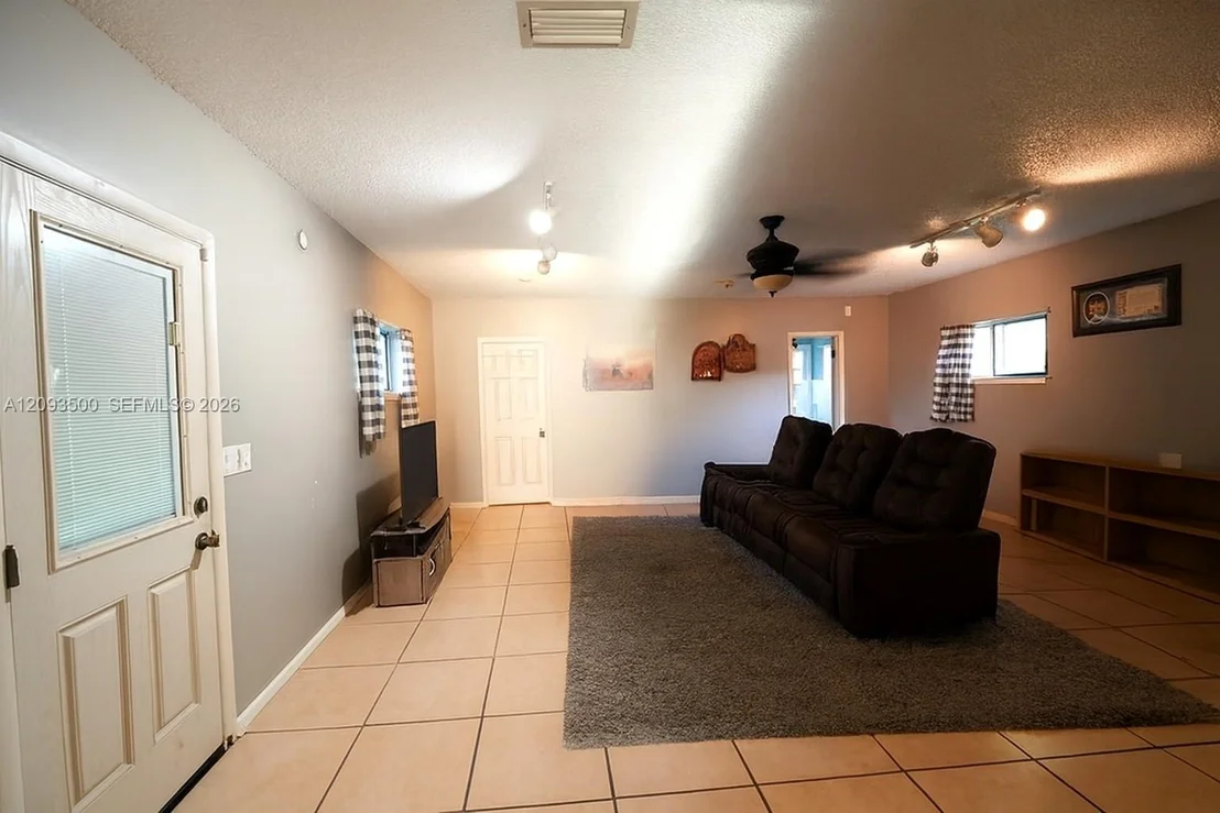 Photo of 3511 CESERY BLVD
