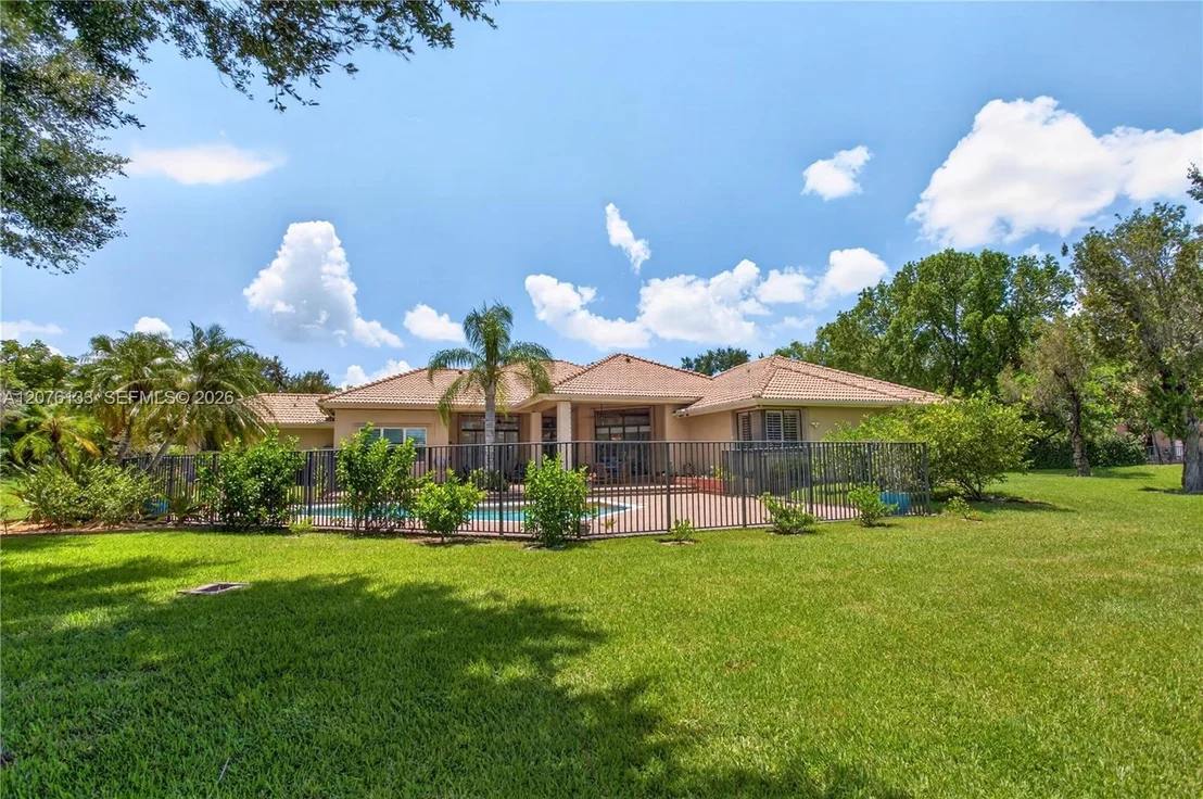 Photo of 2725 Hunter Rd