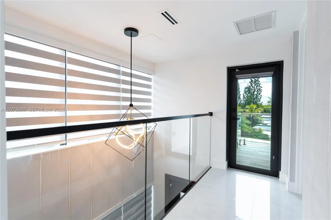 Photo of 5601 N Ocean Dr