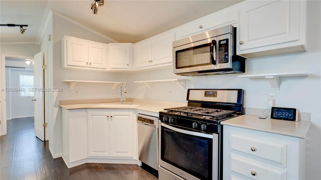 Photo of 1101 Mastic Street