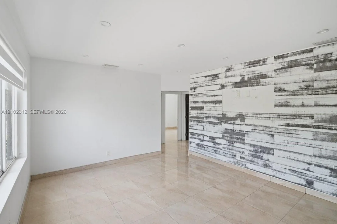 Photo of 120 W 63rd St