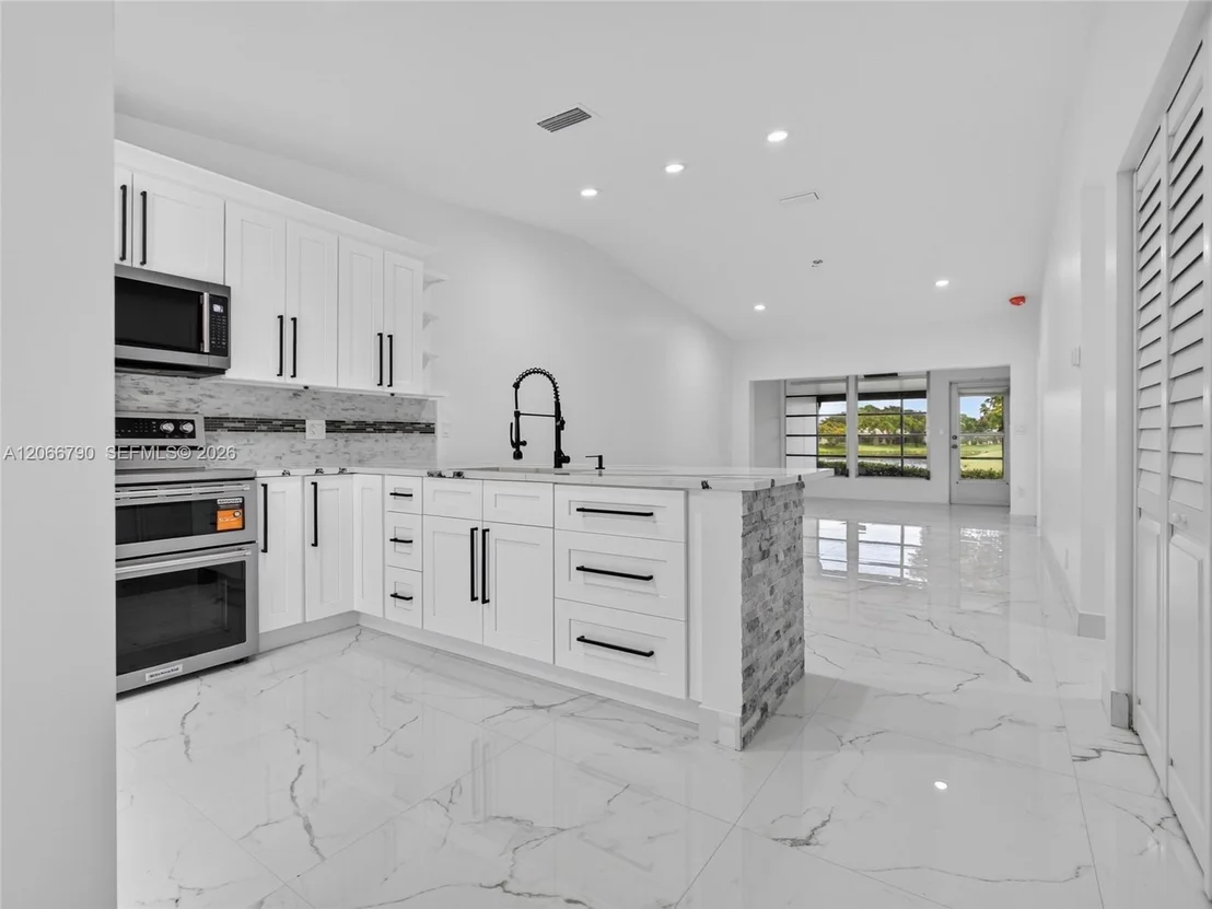 Photo of 18956 Argosy Dr