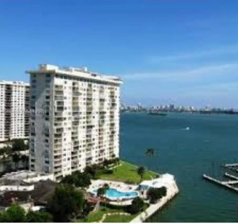 Photo of Unit 4D at 11111 Biscayne Blvd