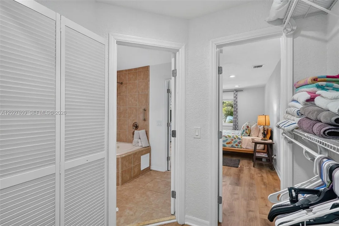 Photo of 1023 SE 7th St